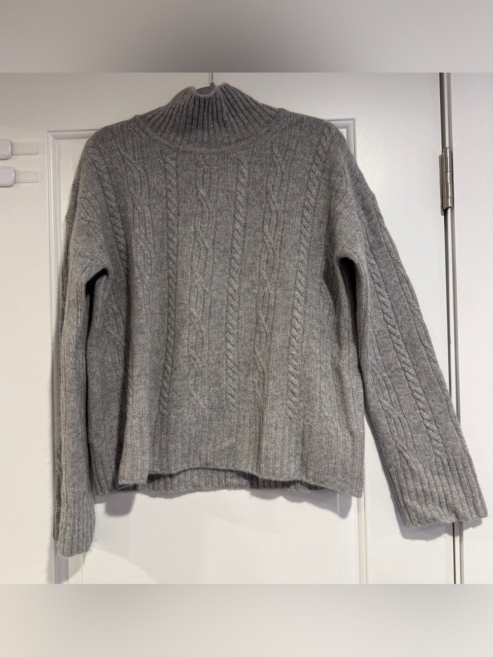 Jason Wu 100% Cashmere Cable Knit Turtleneck Sweater Gray Women's Small Minimal